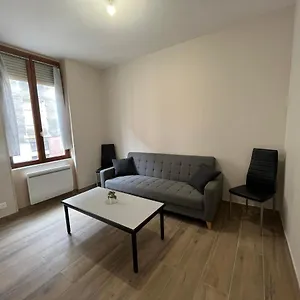 Entièrement Rénové à 15min De Lyon Appartement